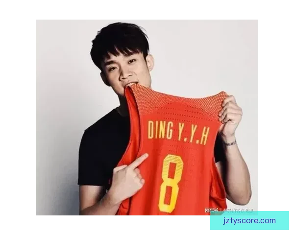 丁彦雨航回忆伤病岁月 揭秘小牛合同与小乔丹深厚友谊