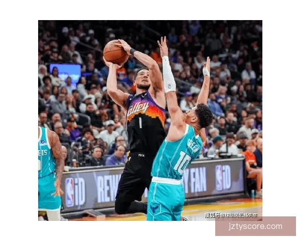 布克36分力助太阳力克灰熊 杰伦格林21分吉莱斯皮两双闪耀赛场